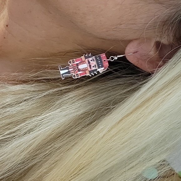 NUTCRACKER EARRINGS - Picture 4 of 7